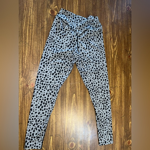 Balance Athletica Snow leopard Leggings - Picture 5 of 6